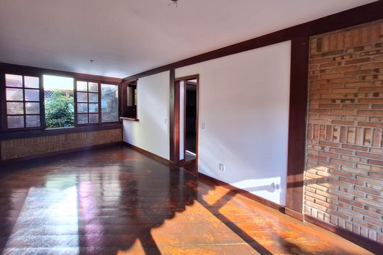 Sala 2 de casa de condomínio à venda com 3 quartos, 326m² em Matapaca, Niterói