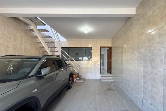 Garagem de casa à venda com 2 quartos, 156m² em Ferrazópolis, São Bernardo do Campo