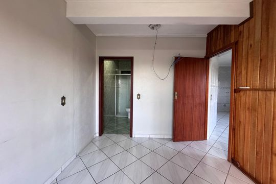 Quarto 1 de apartamento para alugar com 1 quarto, 60m² em Scharlau, São Leopoldo