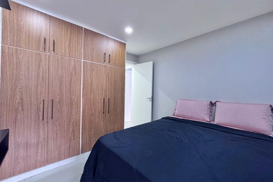 Quarto de apartamento à venda com 2 quartos, 72m² em Recreio dos Bandeirantes, Rio de Janeiro