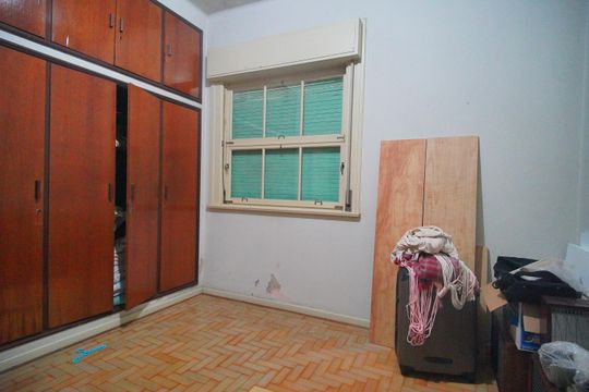 Quarto 2 de casa à venda com 5 quartos, 380m² em Centro, São Leopoldo