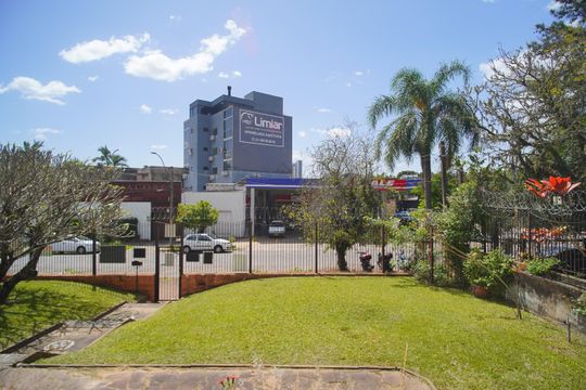 Vista da Sala de casa à venda com 5 quartos, 380m² em Centro, São Leopoldo