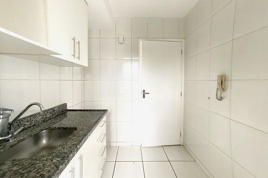 Cozinha de apartamento para alugar com 3 quartos, 70m² em Cinquentenario, Belo Horizonte