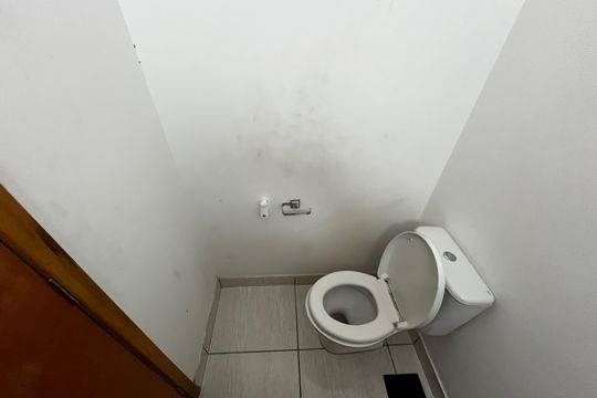 Lavabo de casa à venda com 3 quartos, 104m² em Jardim Rossin, São Paulo