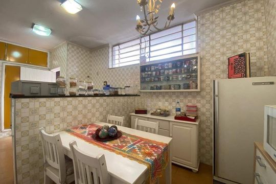 Casa à venda com 5 quartos, 252m² em Jardim Leonor, Campinas