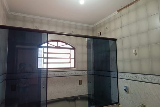 Casa à venda com 5 quartos, 251m² em Vila Georgina, Campinas