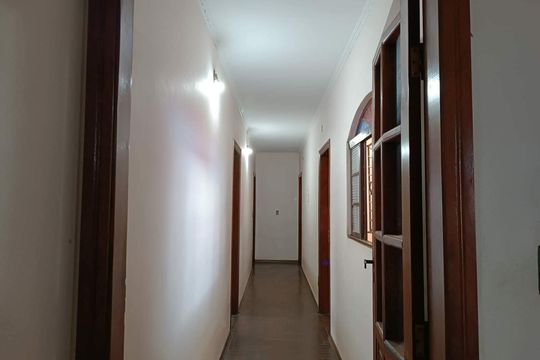 Casa à venda com 5 quartos, 251m² em Vila Georgina, Campinas