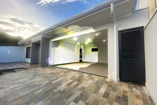 Casa à venda com 4 quartos, 270m² em Cidade Universitária, Campinas