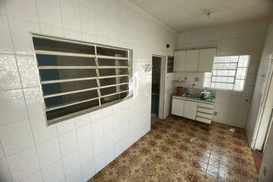 Casa à venda com 2 quartos, 135m² em Vila Orozimbo Maia, Campinas