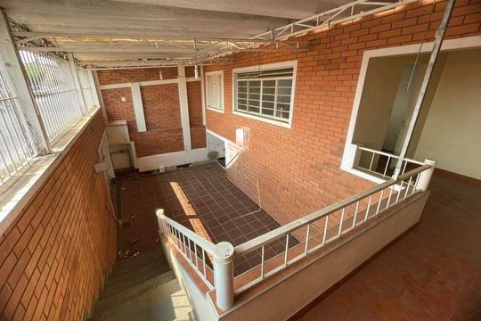 Casa à venda com 2 quartos, 135m² em Vila Orozimbo Maia, Campinas