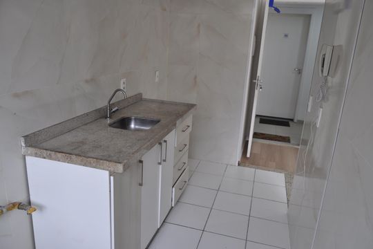 Cozinha de apartamento para alugar com 2 quartos, 48m² em Engenho Novo, Rio de Janeiro