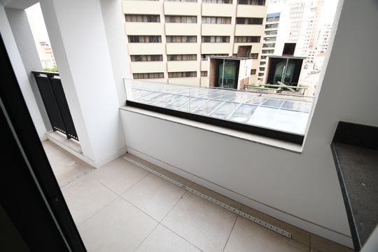 Sacada de kitnet/studio à venda com 1 quarto, 46m² em Centro, Campinas