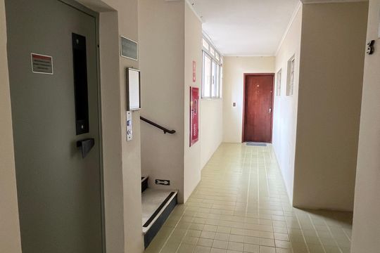 Corredor de apartamento para alugar com 1 quarto, 50m² em Bosque, Campinas