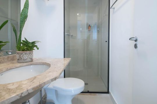 Banheiro Social de apartamento à venda com 2 quartos, 58m² em Chácara Santo Antônio (zona Sul), São Paulo