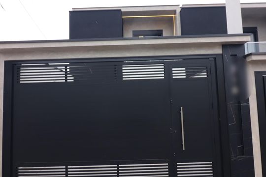 Fachada de casa à venda com 3 quartos, 200m² em Vila Jahu, São Bernardo do Campo