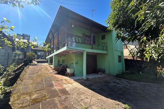 Fachada de casa à venda com 3 quartos, 70m² em Ouro Branco, Novo Hamburgo