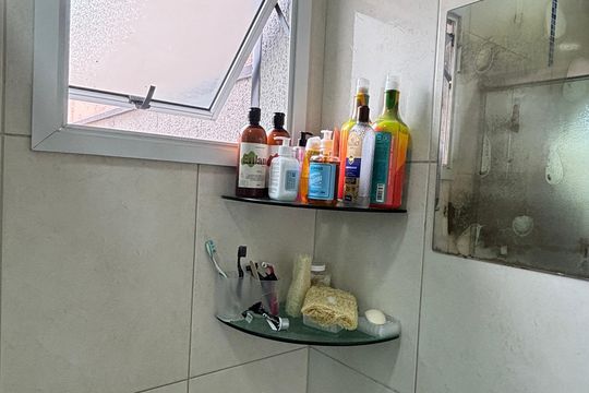 Casa 1 - Suite Banheiro de casa à venda com 4 quartos, 202m² em Parque das Nações, Santo André