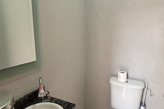 Casa 1 - Quintal - Banheiro de casa à venda com 4 quartos, 202m² em Parque das Nações, Santo André