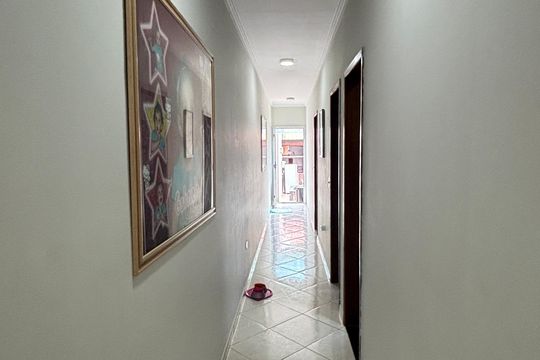 Casa 1 - Corredor de casa à venda com 4 quartos, 202m² em Parque das Nações, Santo André