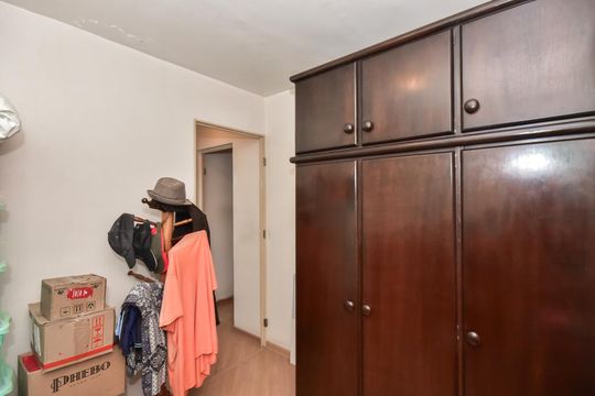 Quarto 1 de apartamento à venda com 2 quartos, 55m² em Jardim Umarizal, São Paulo