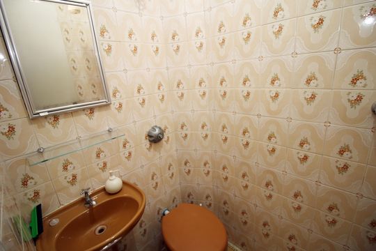 Banheiro de serviço de apartamento para alugar com 2 quartos, 90m² em Irajá, Rio de Janeiro
