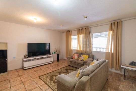 Sala de casa à venda com 7 quartos, 200m² em Vila Progresso (zona Leste), São Paulo