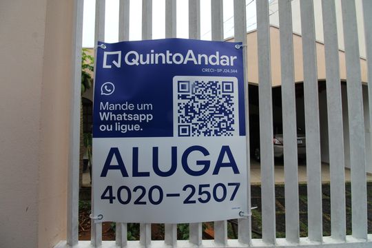 Plaquinha  de casa para alugar com 4 quartos, 145m² em Residencial Bosque dos Ipes, São José dos Campos