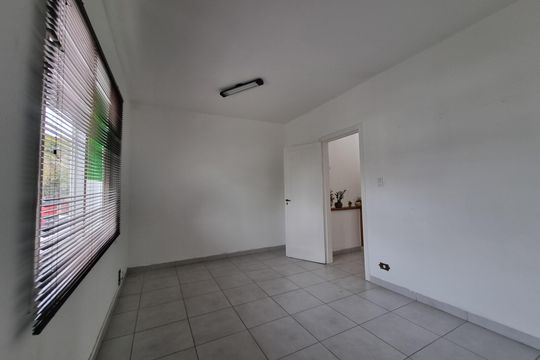 Sala de casa para alugar com 2 quartos, 100m² em Santo Amaro, São Paulo