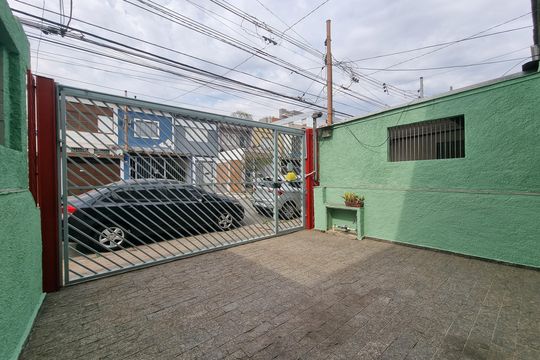 Garagem de casa para alugar com 2 quartos, 100m² em Santo Amaro, São Paulo
