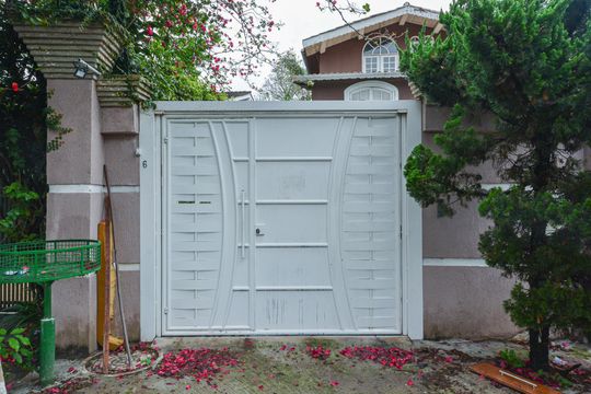 Fachada de casa para alugar com 2 quartos, 100m² em Interlagos, São Paulo