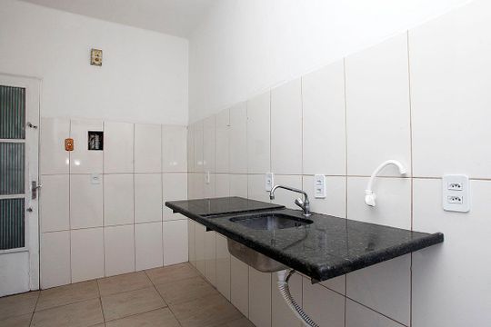 Cozinha + Área de Serviço de apartamento à venda com 1 quarto, 28m² em Azenha, Porto Alegre