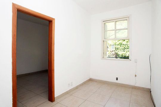 Sala de apartamento à venda com 1 quarto, 28m² em Azenha, Porto Alegre