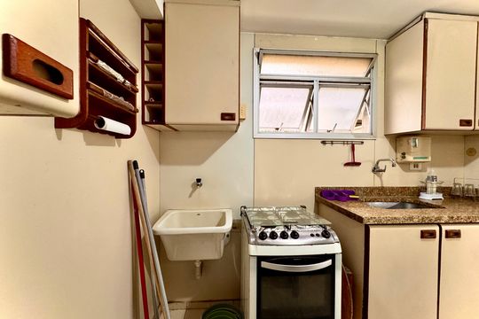 Área de serviço de apartamento para alugar com 1 quarto, 48m² em Catete, Rio de Janeiro