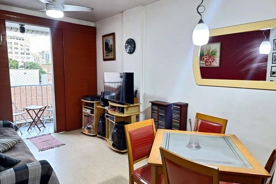 Sala de apartamento para alugar com 1 quarto, 48m² em Catete, Rio de Janeiro