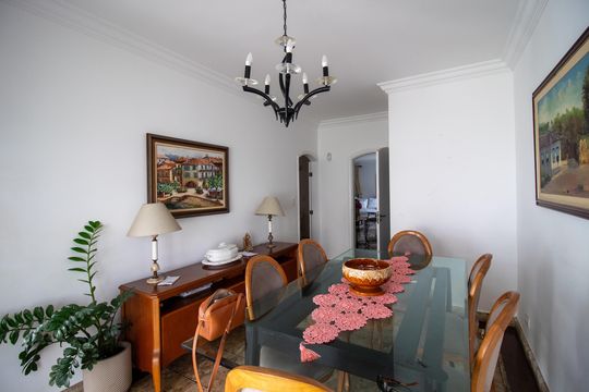Sala de Jantar de casa à venda com 4 quartos, 698m² em Caxingui, São Paulo