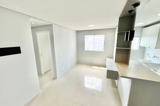 Sala de apartamento para alugar com 2 quartos, 47m² em Loteamento City Jaragua, São Paulo