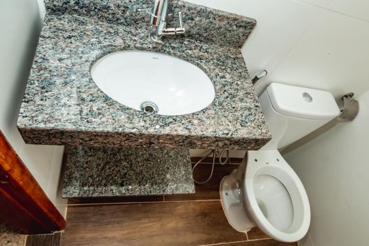 Banheiro Social de casa para alugar com 2 quartos, 89m² em Santa Mônica, Belo Horizonte