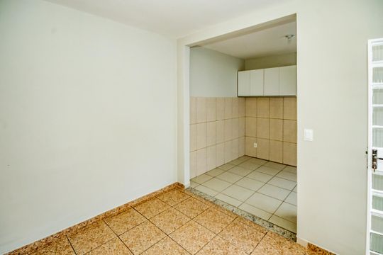 Sala de casa para alugar com 2 quartos, 89m² em Santa Mônica, Belo Horizonte
