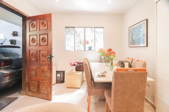 Sala de casa à venda com 4 quartos, 250m² em Rio Pequeno, São Paulo