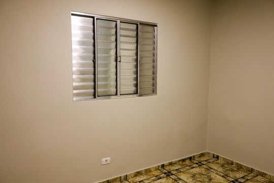 Quarto de casa para alugar com 3 quartos, 170m² em Bandeiras, Osasco