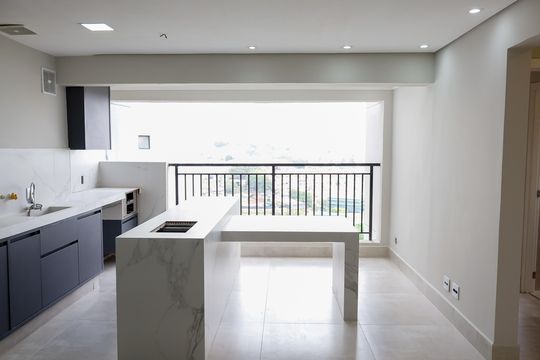 Sala de apartamento à venda com 2 quartos, 55m² em São Pedro, Osasco