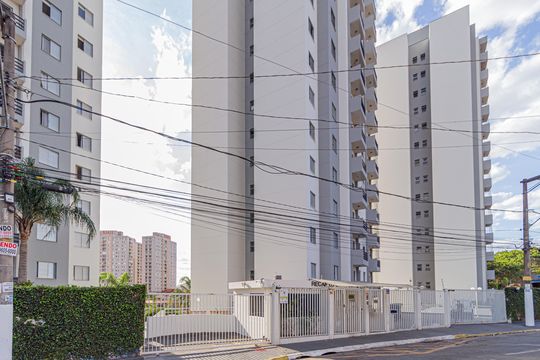 Fachada de apartamento para alugar com 2 quartos, 55m² em Jardim Roberto, Osasco