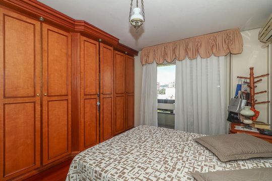 Suíte de apartamento à venda com 3 quartos, 205m² em Cristo Redentor, Porto Alegre