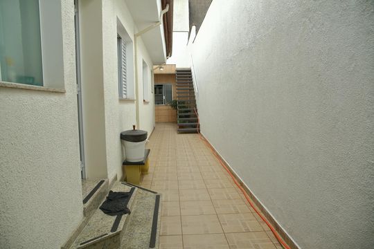 Corredor externo de casa à venda com 3 quartos, 192m² em Dos Casa, São Bernardo do Campo