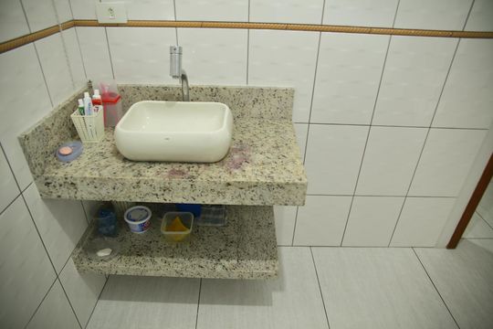 Banheiro de Serviço de casa à venda com 3 quartos, 192m² em Dos Casa, São Bernardo do Campo