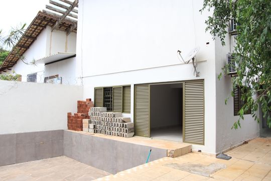 Área externa de casa para alugar com 2 quartos, 115m² em Jardim Goiás, Goiânia