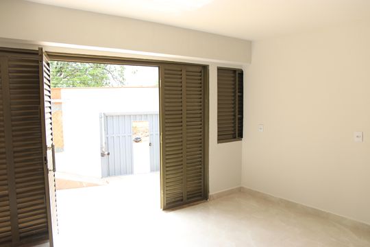 Sala de casa para alugar com 2 quartos, 115m² em Jardim Goiás, Goiânia