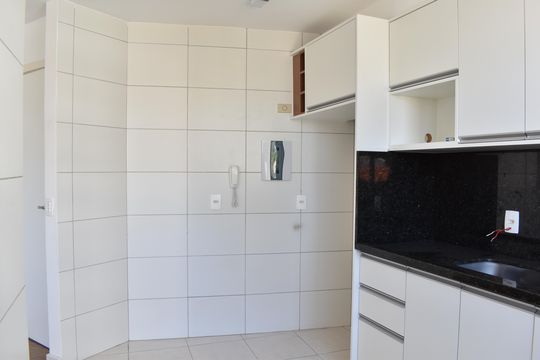 Cozinha de apartamento para alugar com 2 quartos, 119m² em Tingui, Curitiba