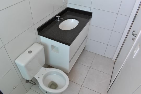 Banheiro de apartamento para alugar com 2 quartos, 119m² em Tingui, Curitiba