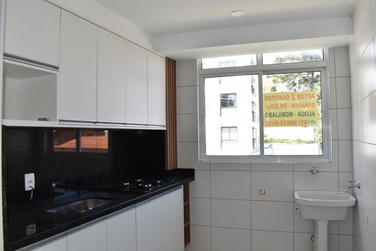 Cozinha de apartamento para alugar com 2 quartos, 119m² em Tingui, Curitiba
